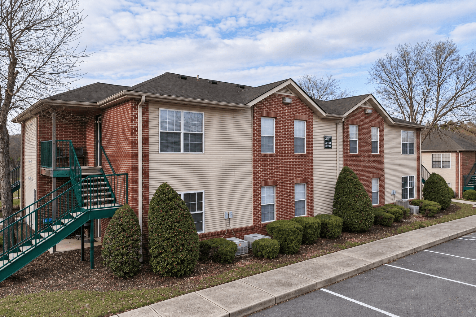 Summercrest Apartments